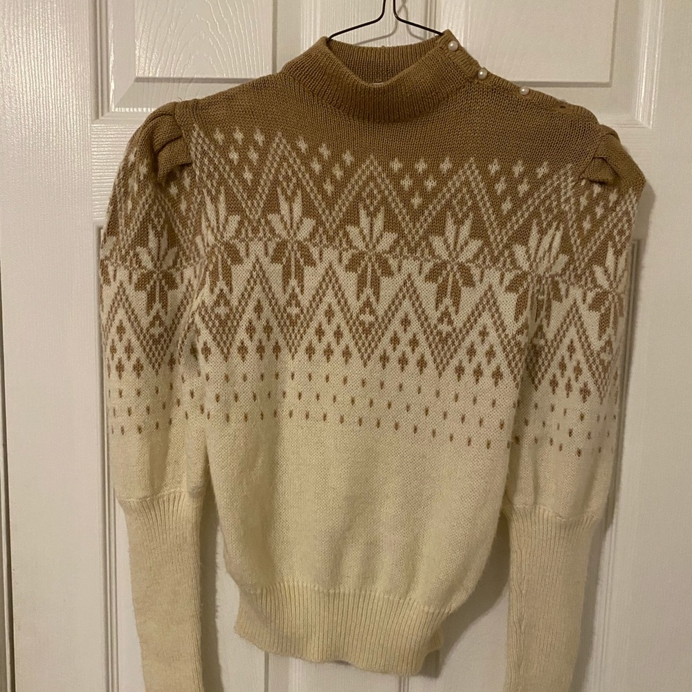 Women’s Vintage 80s Style Sweater